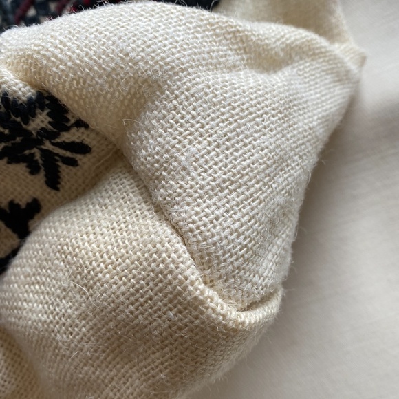 Star Mela Embroidered Jute Tote Bag - Picture 4 of 9